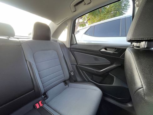 Used 2025 Volkswagen Jetta SE image 37