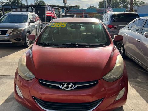 Used 2013 Hyundai Elantra GLS w/ Preferred Pkg FWD image 2
