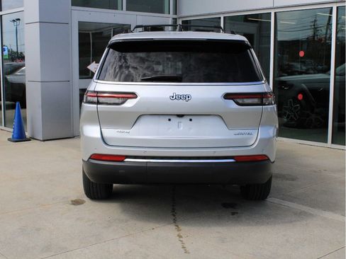 Used 2023 Jeep Grand Cherokee L Limited w/ Trailer Tow Group (B) AWD/4WD image 7