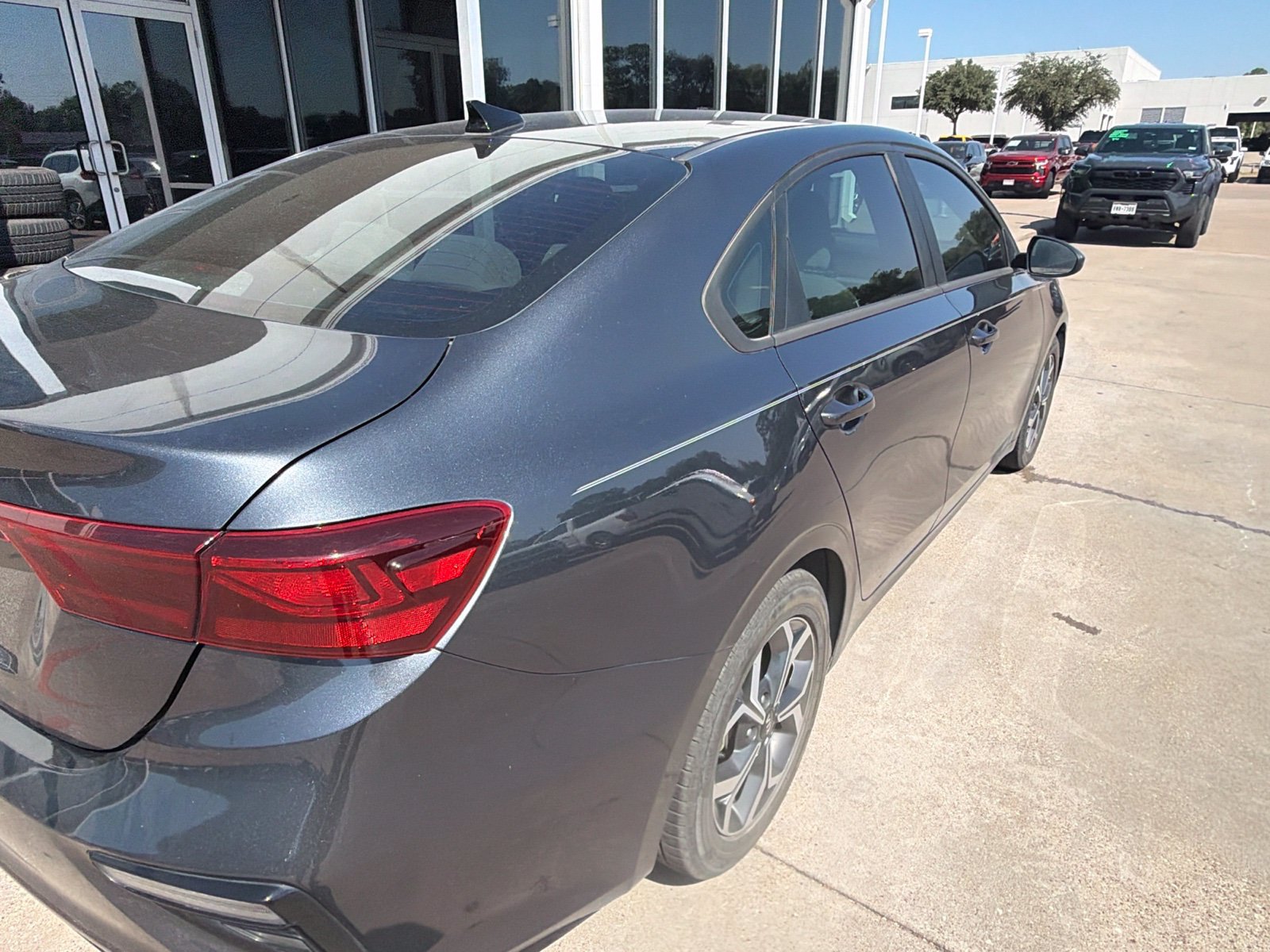 Used 2021 Kia Forte LXS FWD image 6