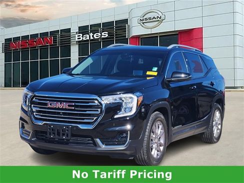 Used 2022 GMC Terrain SLT w/ Tech Package image 2
