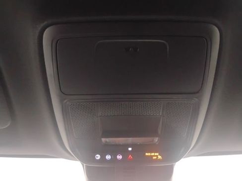 Used 2025 Chevrolet Traverse Z71 w/ Enhanced Driving Package AWD/4WD image 20