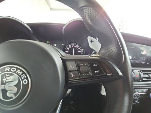 Used 2023 Alfa Romeo Giulia Sprint image 12