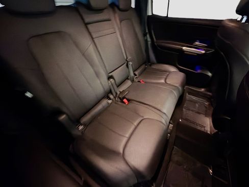 Used 2020 Mercedes-Benz GLB 250 image 14