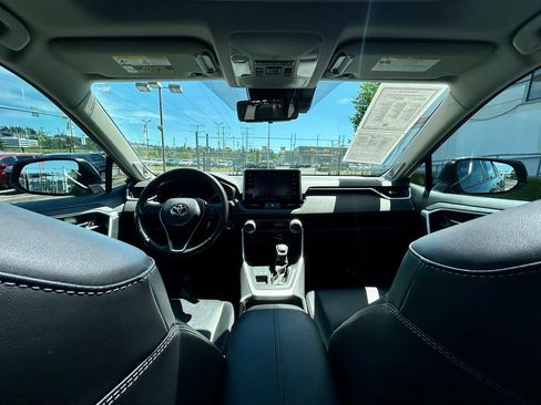 Certified 2019 Toyota RAV4 XLE Premium w/ Advanced Technology Package AWD/4WD image 18