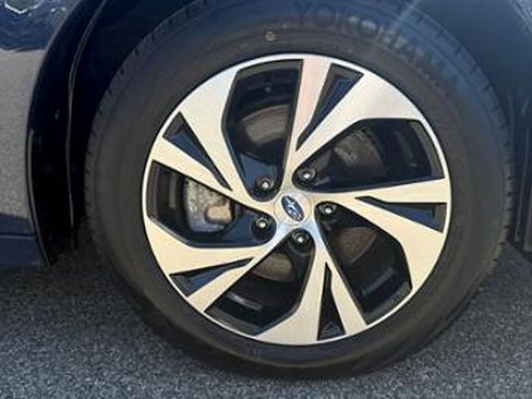 Certified 2025 Subaru Legacy Premium w/ Popular Package #1A AWD/4WD image 17