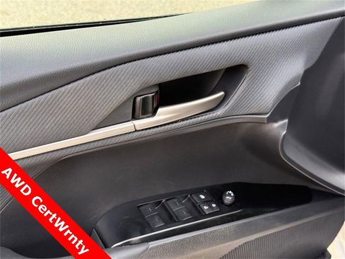 Used 2025 Toyota Camry SE image 18