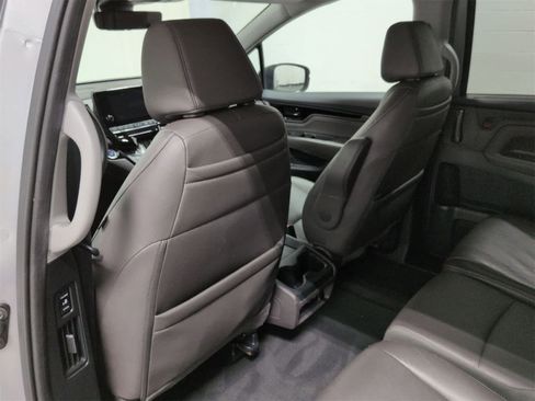 Used 2023 Honda Odyssey Touring image 19