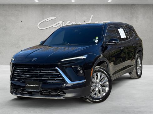 Used 2025 Buick Enclave Preferred w/ Power Package image 1