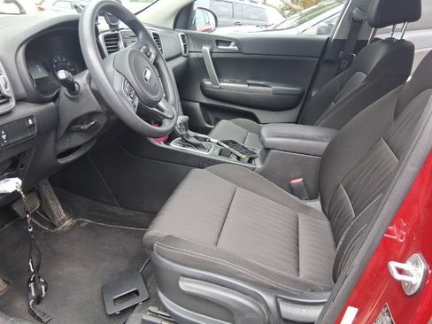 Used 2017 Kia Sportage LX FWD image 2