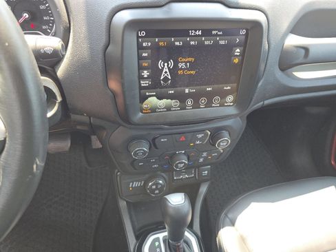Used 2023 Jeep Renegade Trailhawk w/ Trailhawk Elite Group AWD/4WD image 30