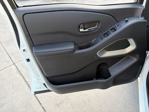 New 2026 Nissan Frontier SV w/ SV Convenience Package image 17