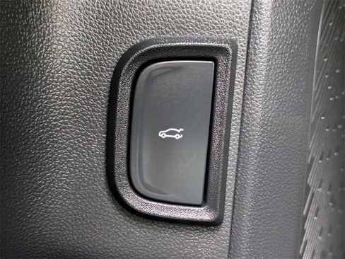 Used 2026 GMC Terrain Denali image 33