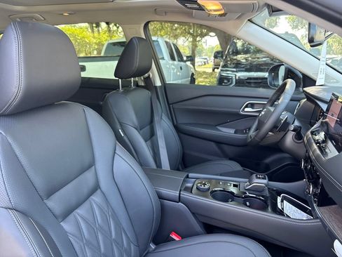 New 2026 Nissan Rogue Platinum AWD/4WD image 28