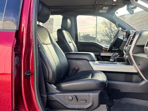 Certified 2019 Ford F150 Lariat w/ Equipment Group 502A Luxury image 31