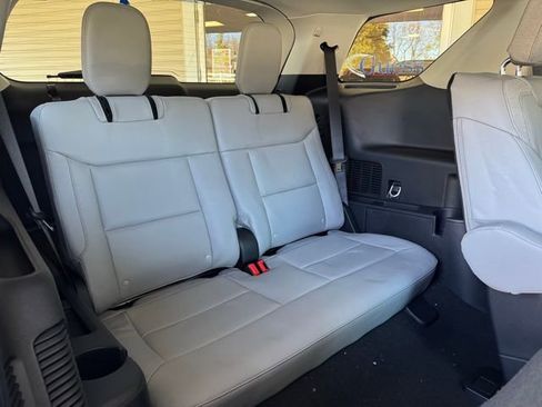 New 2026 Ford Explorer Active w/ Active Comfort Package image 28