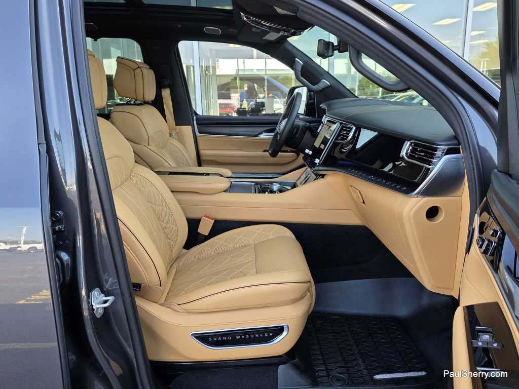 Used 2026 Jeep Grand Wagoneer Summit AWD/4WD image 49