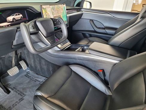 Used 2022 Tesla Model X Plaid image 11