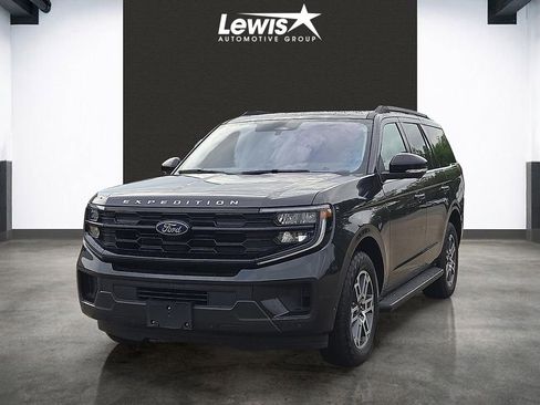 Used 2025 Ford Expedition Active image 1