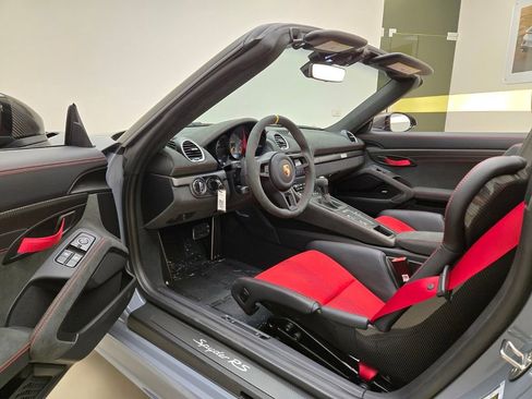 Used 2025 Porsche 718 Boxster Spyder RS RWD image 17