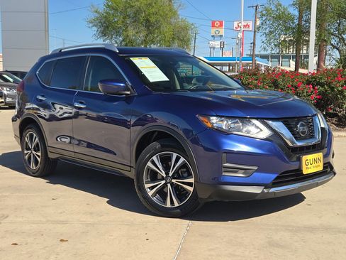 Used 2019 Nissan Rogue SV w/ Premium Package image 1