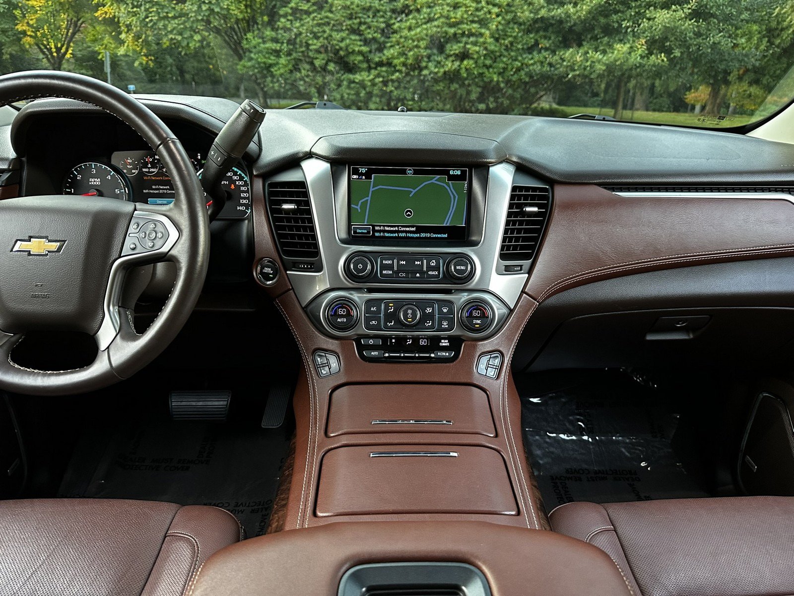 Used 2018 Chevrolet Suburban Premier AWD/4WD image 14