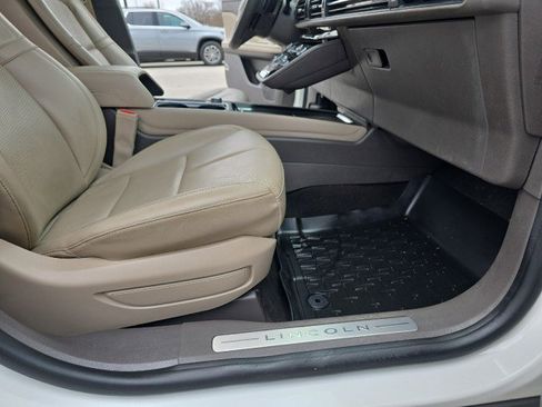 Used 2022 Lincoln Corsair AWD w/ Equipment Group 101A image 43