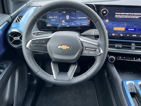 New 2026 Chevrolet Equinox EV LT image 12