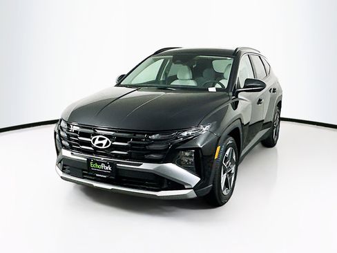 Used 2025 Hyundai Tucson SEL FWD image 3