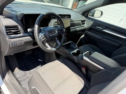 Used 2025 GMC Terrain Elevation AWD/4WD image 2