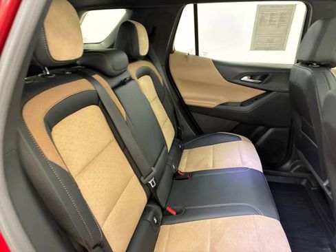 Certified 2026 Chevrolet Equinox ACTIV w/ Convenience Package III image 16