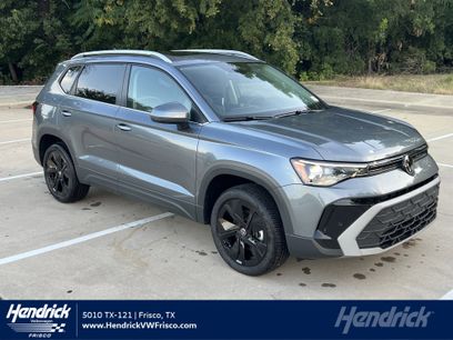 Certified 2025 Volkswagen Taos SE w/ Panoramic Sunroof Package
