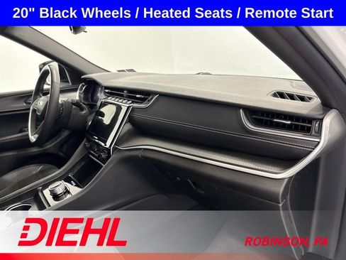 Used 2023 Jeep Grand Cherokee Altitude AWD/4WD image 16