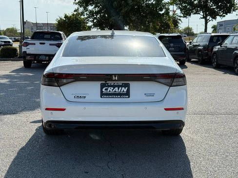 Used 2024 Honda Accord Touring image 6