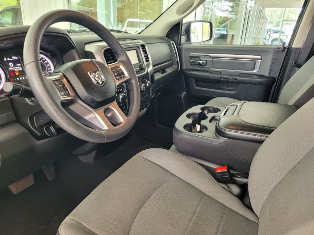 Used 2024 RAM 1500 Classic SLT AWD/4WD image 10