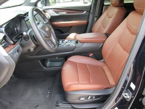 Used 2021 Cadillac XT5 Premium Luxury FWD image 18