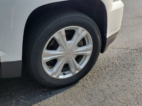 Used 2017 GMC Terrain SLE w/ Chrome Edition FWD image 6