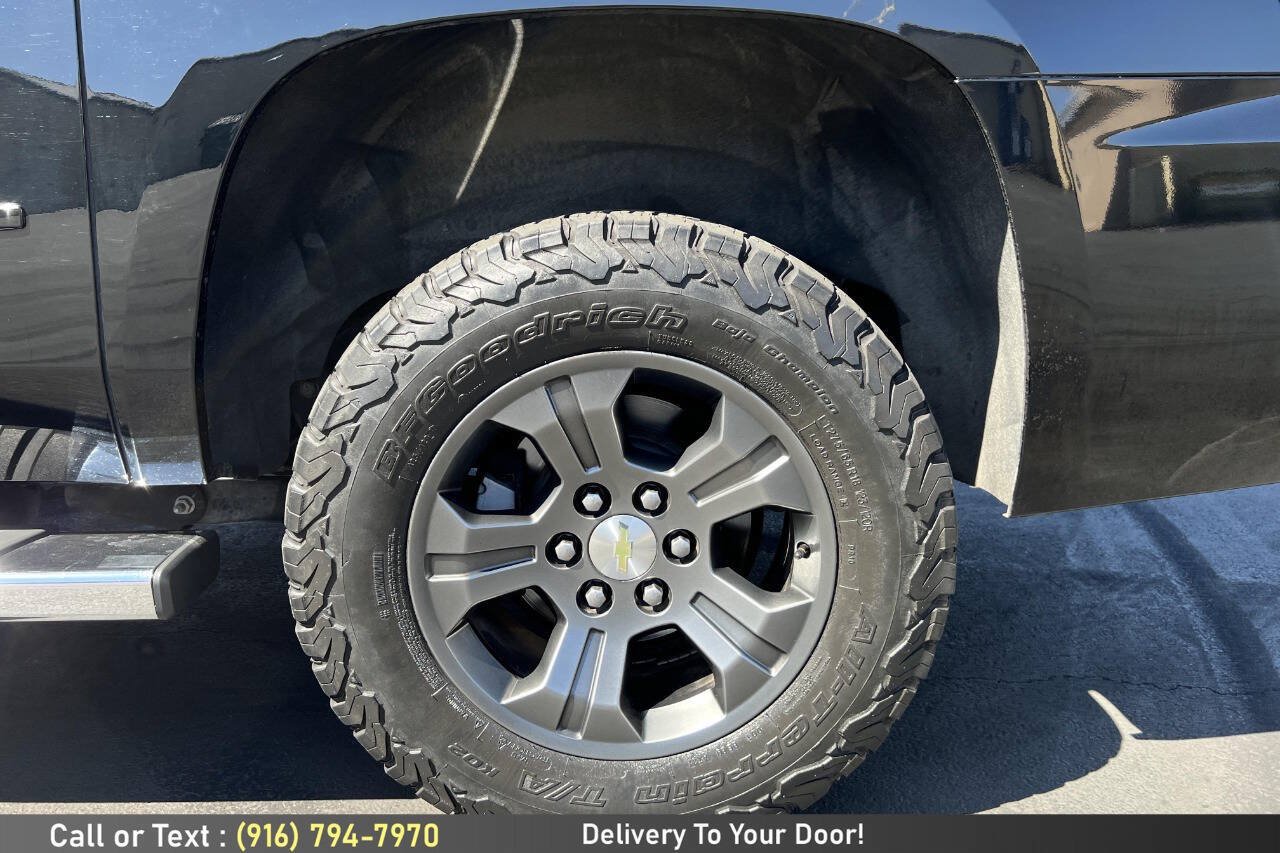 Used 2015 Chevrolet Suburban LT AWD/4WD image 10