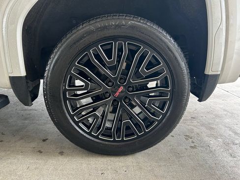 Used 2020 GMC Sierra 1500 Denali w/ Technology Package RWD image 18