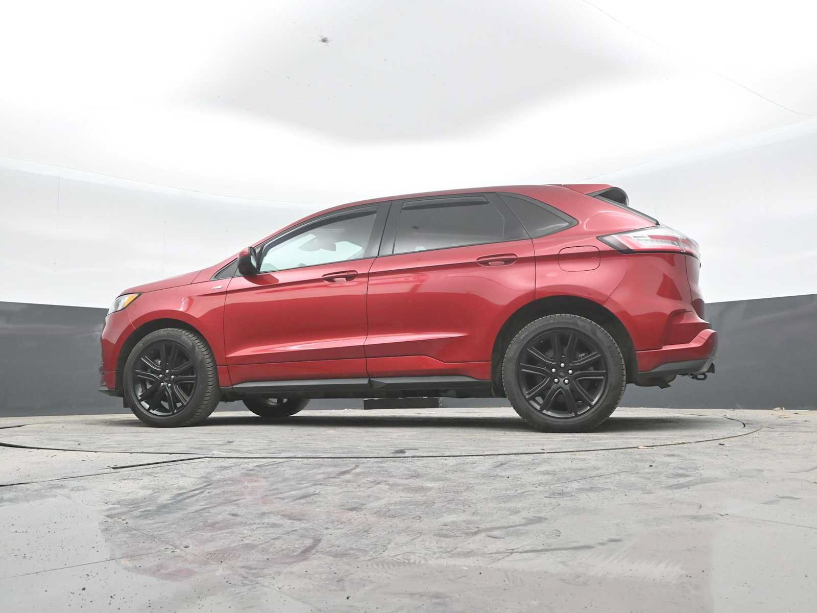 Used 2022 Ford Edge ST-Line w/ Class II Trailer Tow Package AWD/4WD image 23