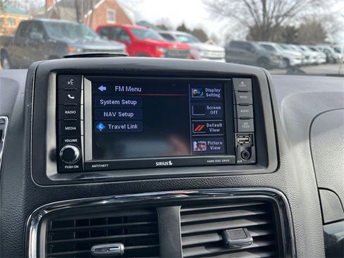 Used 2018 Dodge Grand Caravan GT image 22