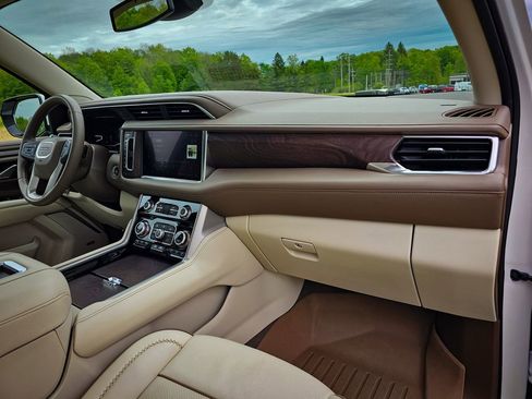 Certified 2023 GMC Yukon Denali AWD/4WD image 41
