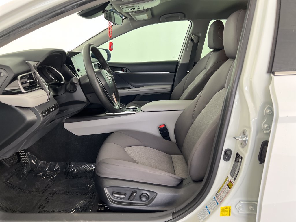 Used 2024 Toyota Camry LE AWD/4WD image 12