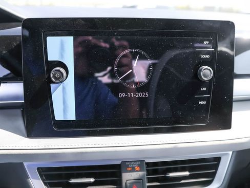 New 2025 Volkswagen Taos SE image 28