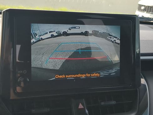 Used 2024 Toyota Corolla Cross LE FWD image 19