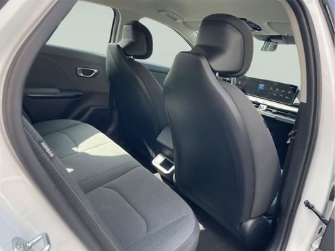 Used 2025 Kia K4 FWD image 17