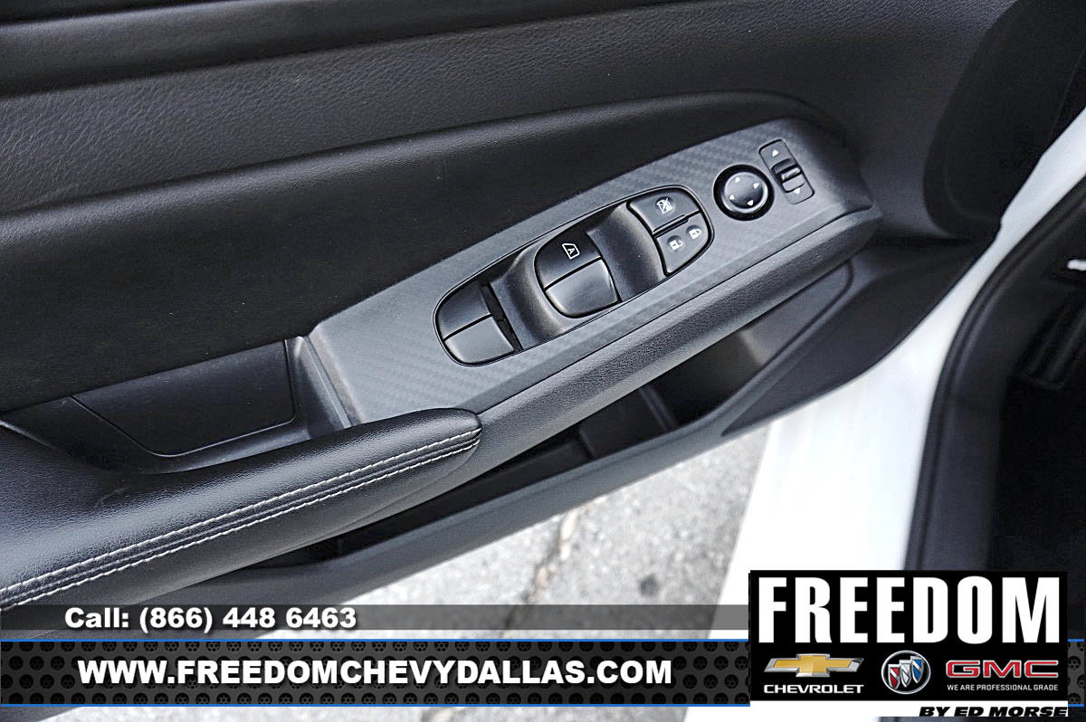 Used 2025 Nissan Altima 2.5 SV FWD image 34