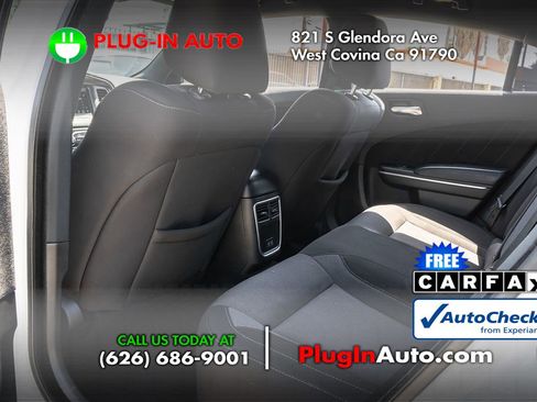 Used 2022 Dodge Charger SXT RWD image 8