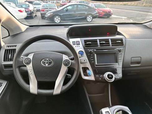 Used 2012 Toyota Prius V Two image 7