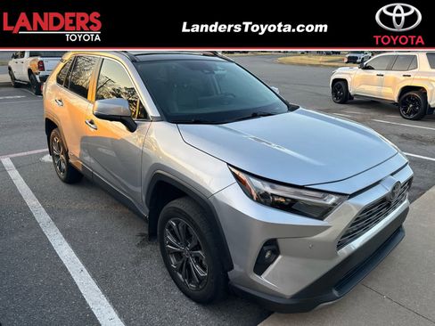 Used 2023 Toyota RAV4 Limited image 1